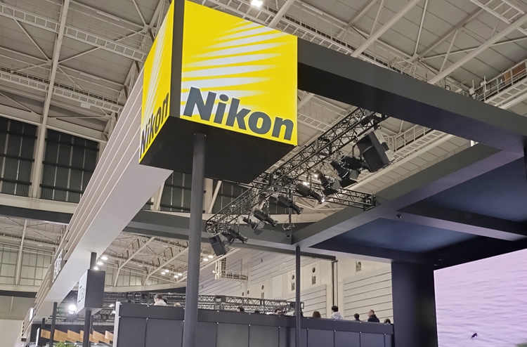 �j�R���u�[�X