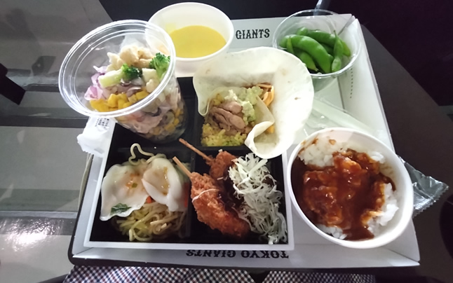 �����h�[���@�v���~�A�����E���W