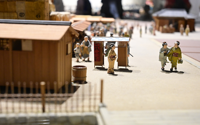 �������t�߂̖͌^�ƒ��l