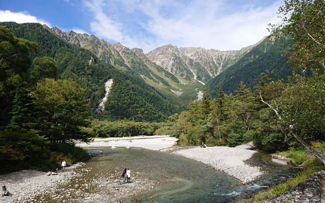 �����̕䍂�A��