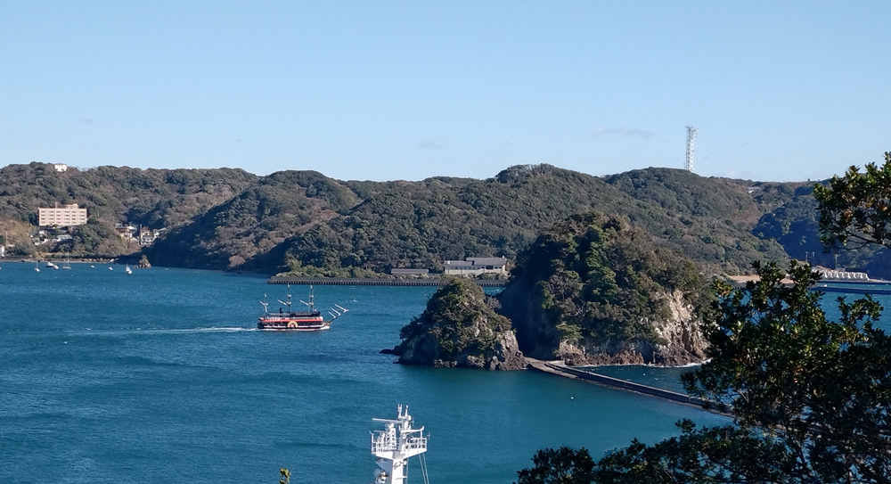 �n���W�]�䂩��̐�i